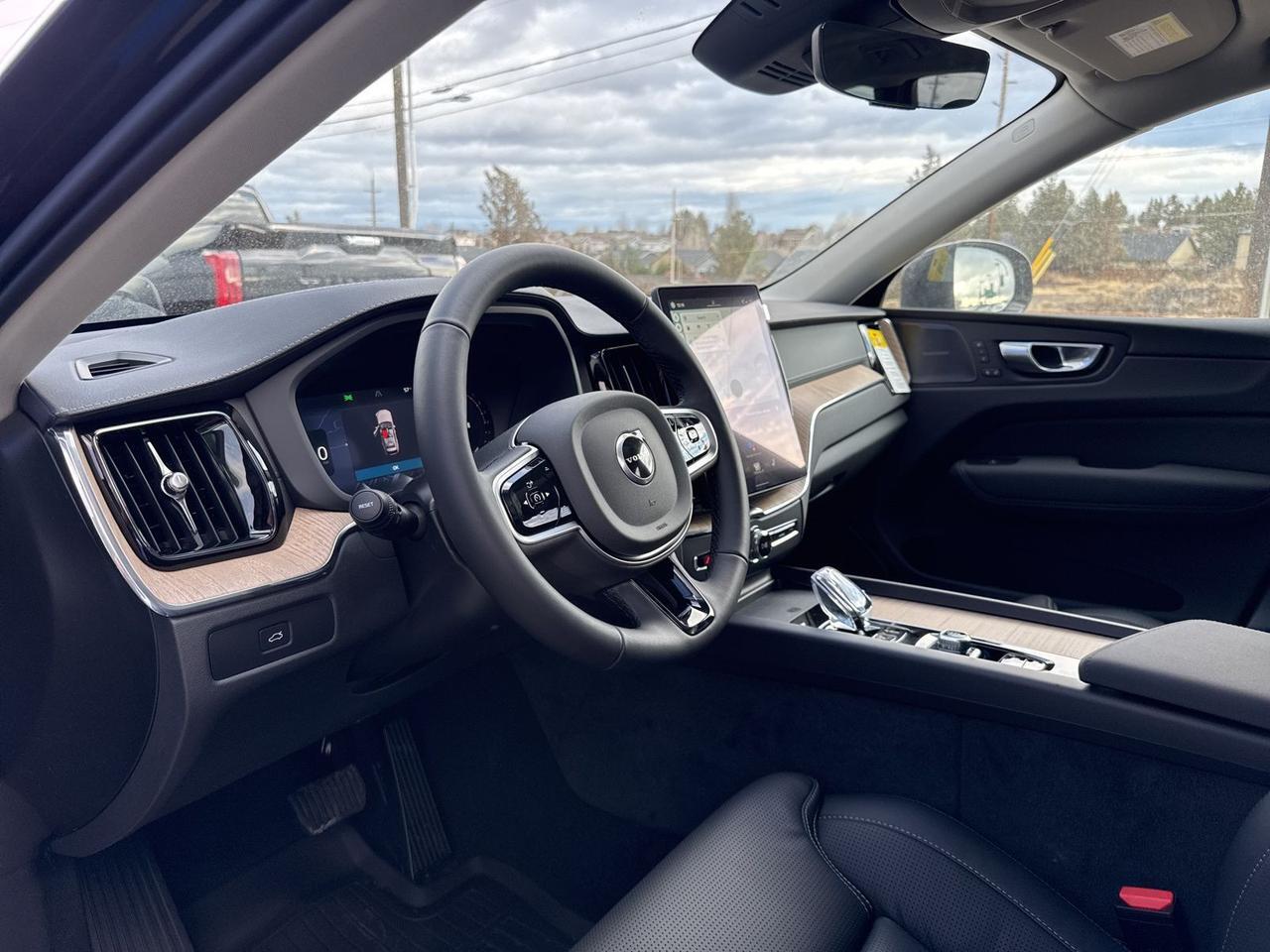 2026 Volvo XC60 B5 Ultra Bend OR