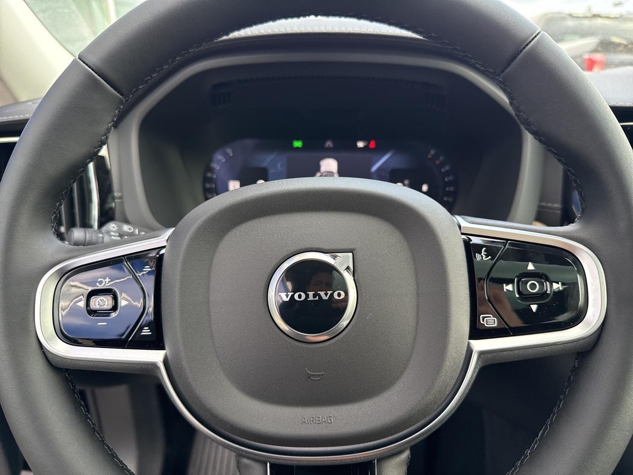 2026 Volvo XC60 B5 Ultra Bend OR