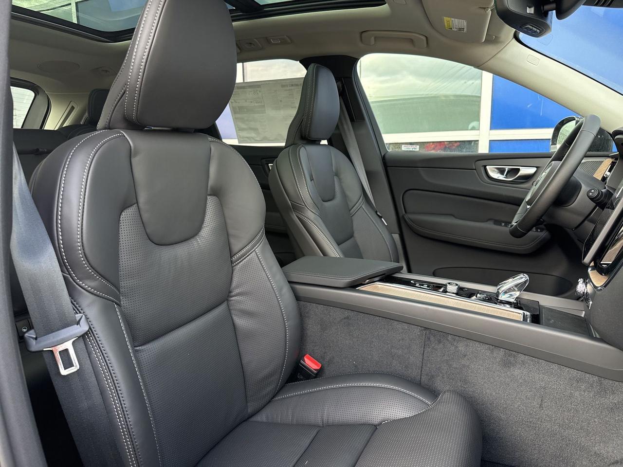 2026 Volvo XC60 B5 Ultra Bend OR