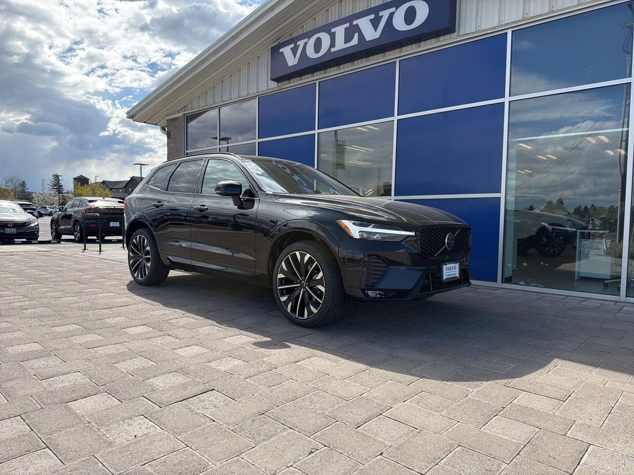2026 Volvo XC60 B5 Ultra