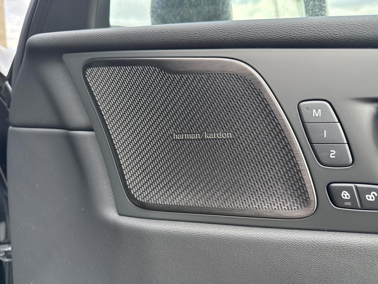 2026 Volvo XC60 B5 Ultra Bend OR