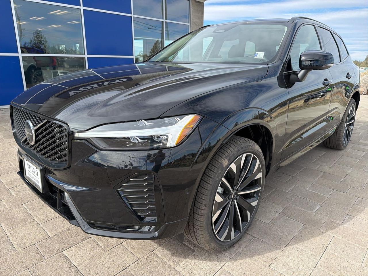 2026 Volvo XC60 B5 Ultra Bend OR