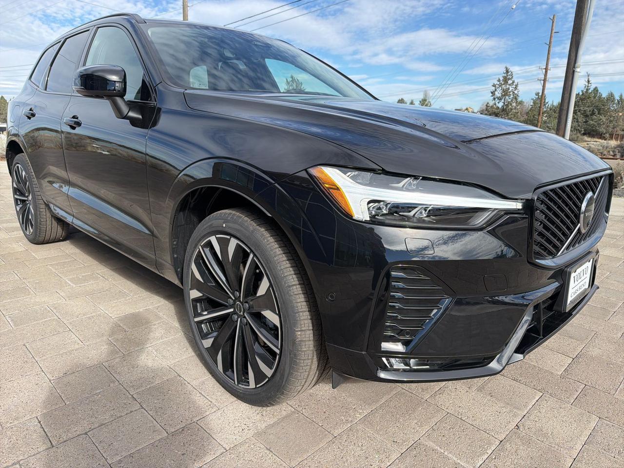 2026 Volvo XC60 B5 Ultra