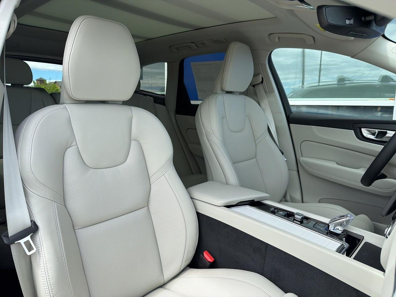 2026 Volvo XC60 B5 Ultra Bend OR