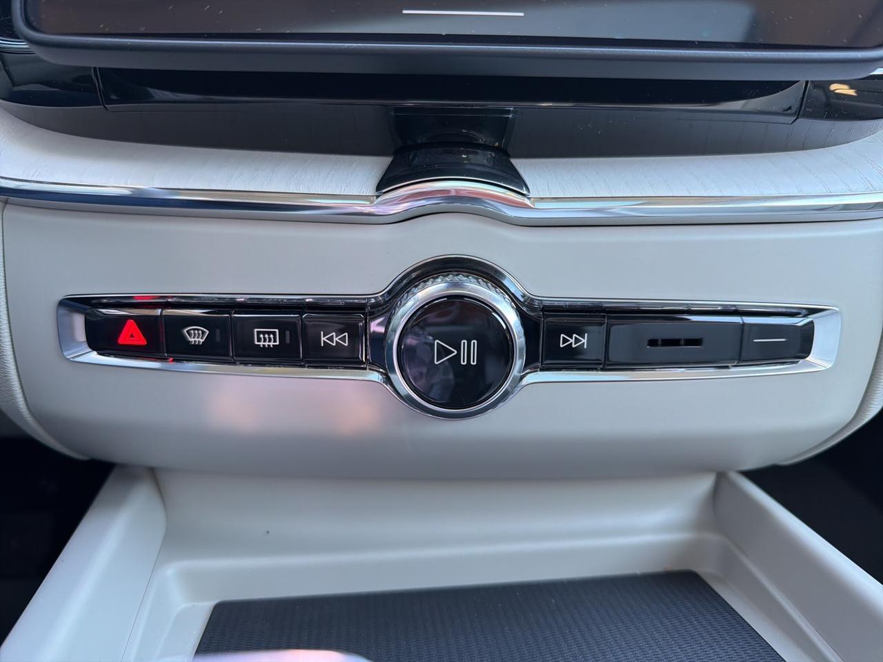 2026 Volvo XC60 B5 Ultra Bend OR