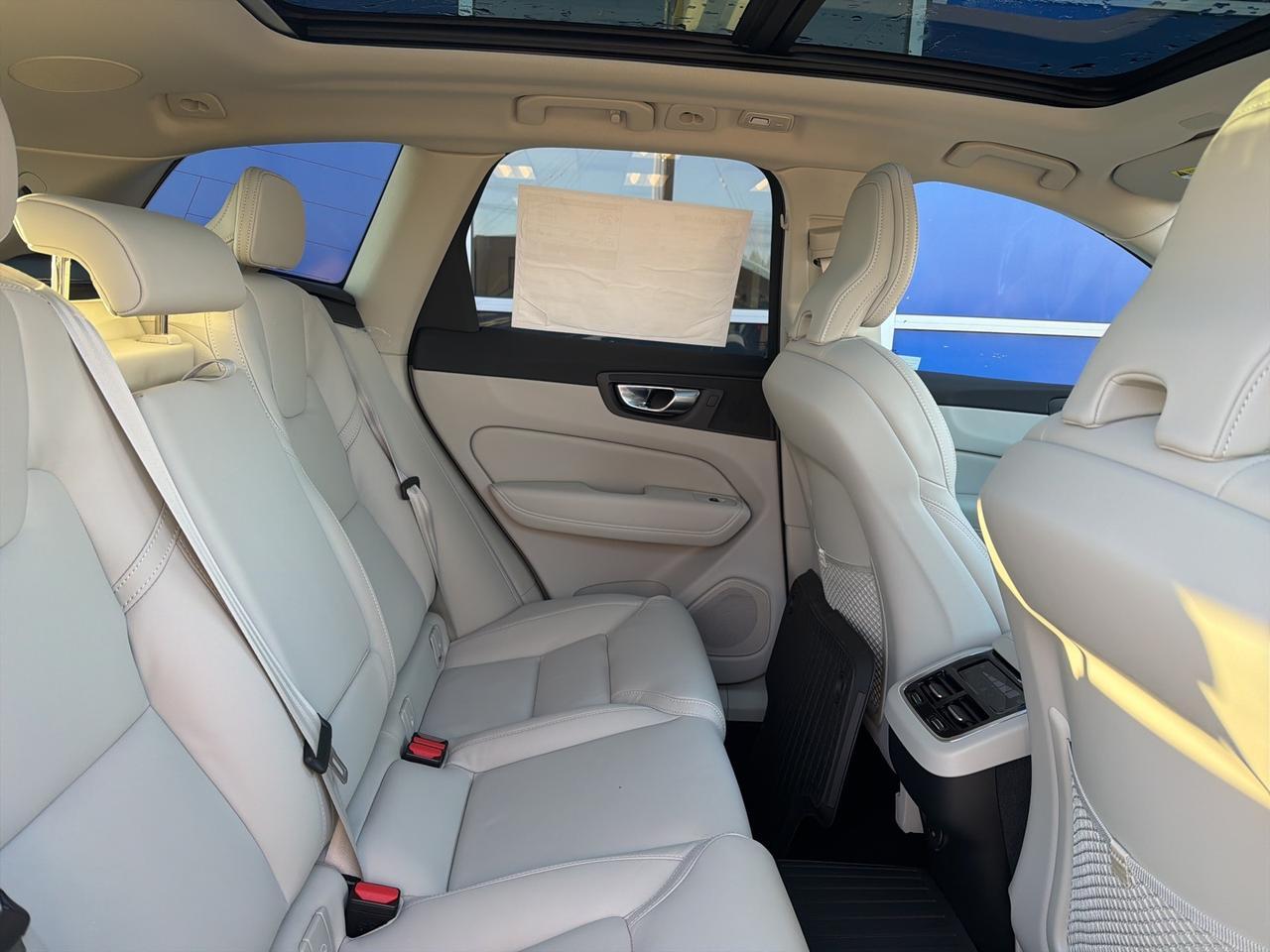 2026 Volvo XC60 B5 Ultra Bend OR