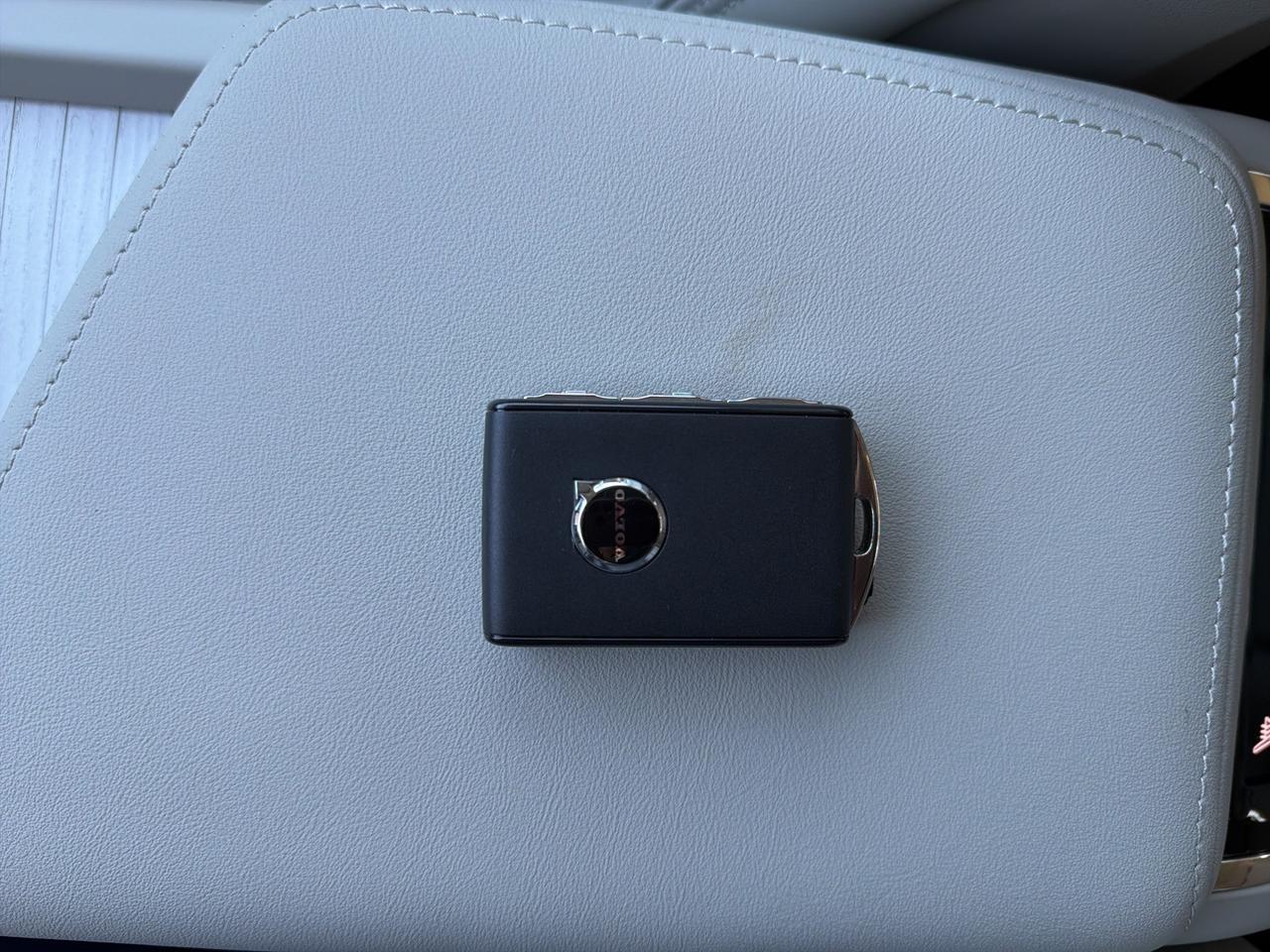 2026 Volvo XC60 B5 Ultra Bend OR