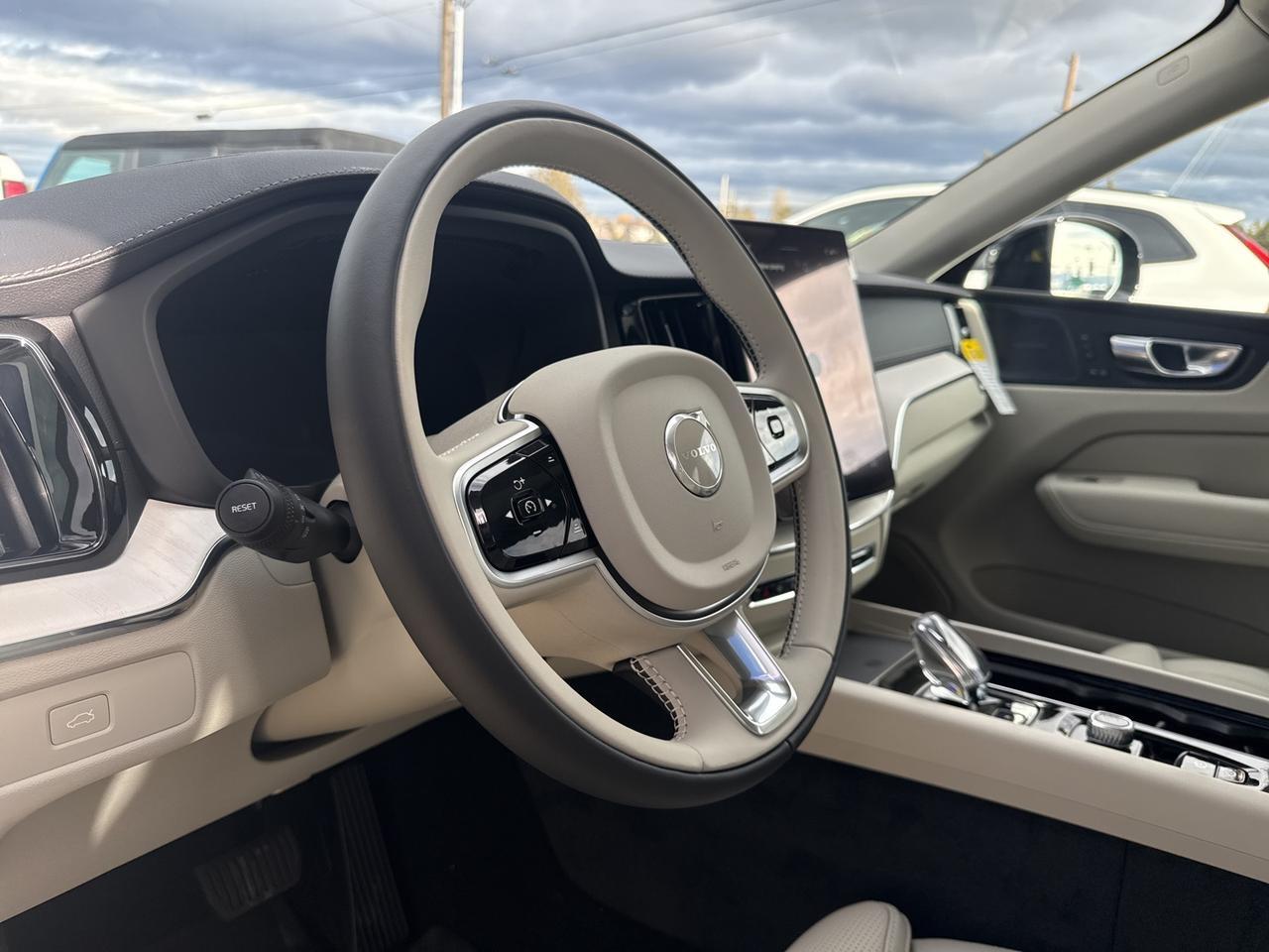 2026 Volvo XC60 B5 Ultra Bend OR