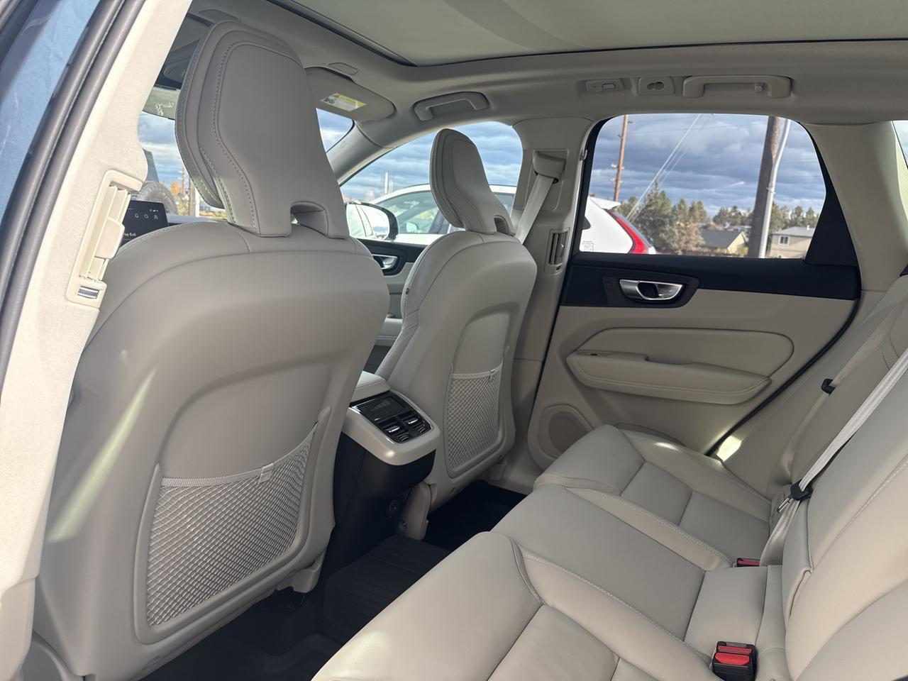 2026 Volvo XC60 B5 Ultra Bend OR