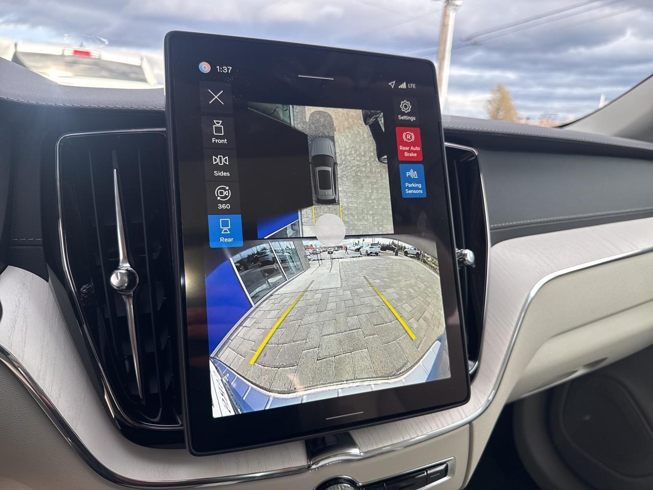 2026 Volvo XC60 B5 Ultra Bend OR