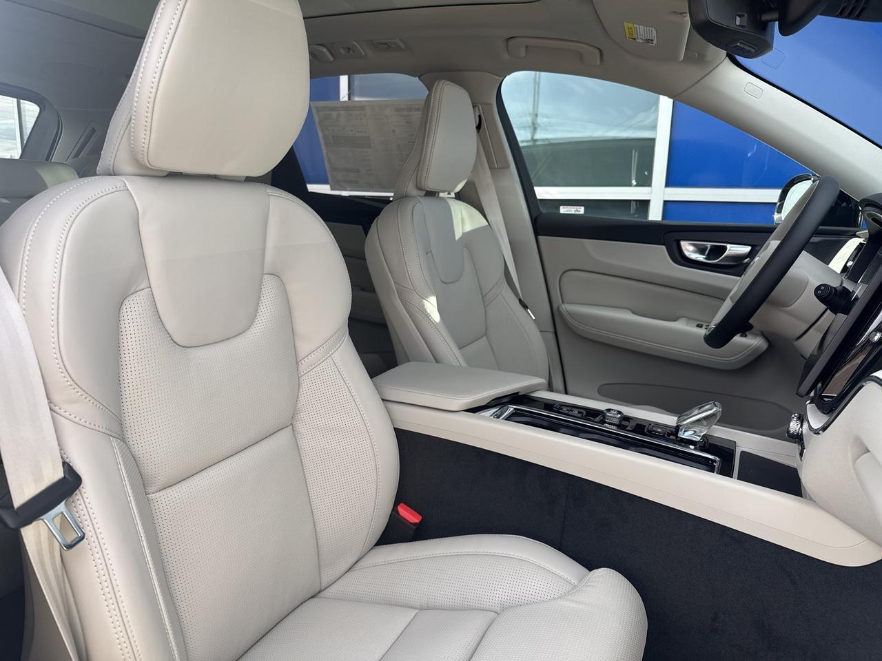 2026 Volvo XC60 B5 Ultra Bend OR