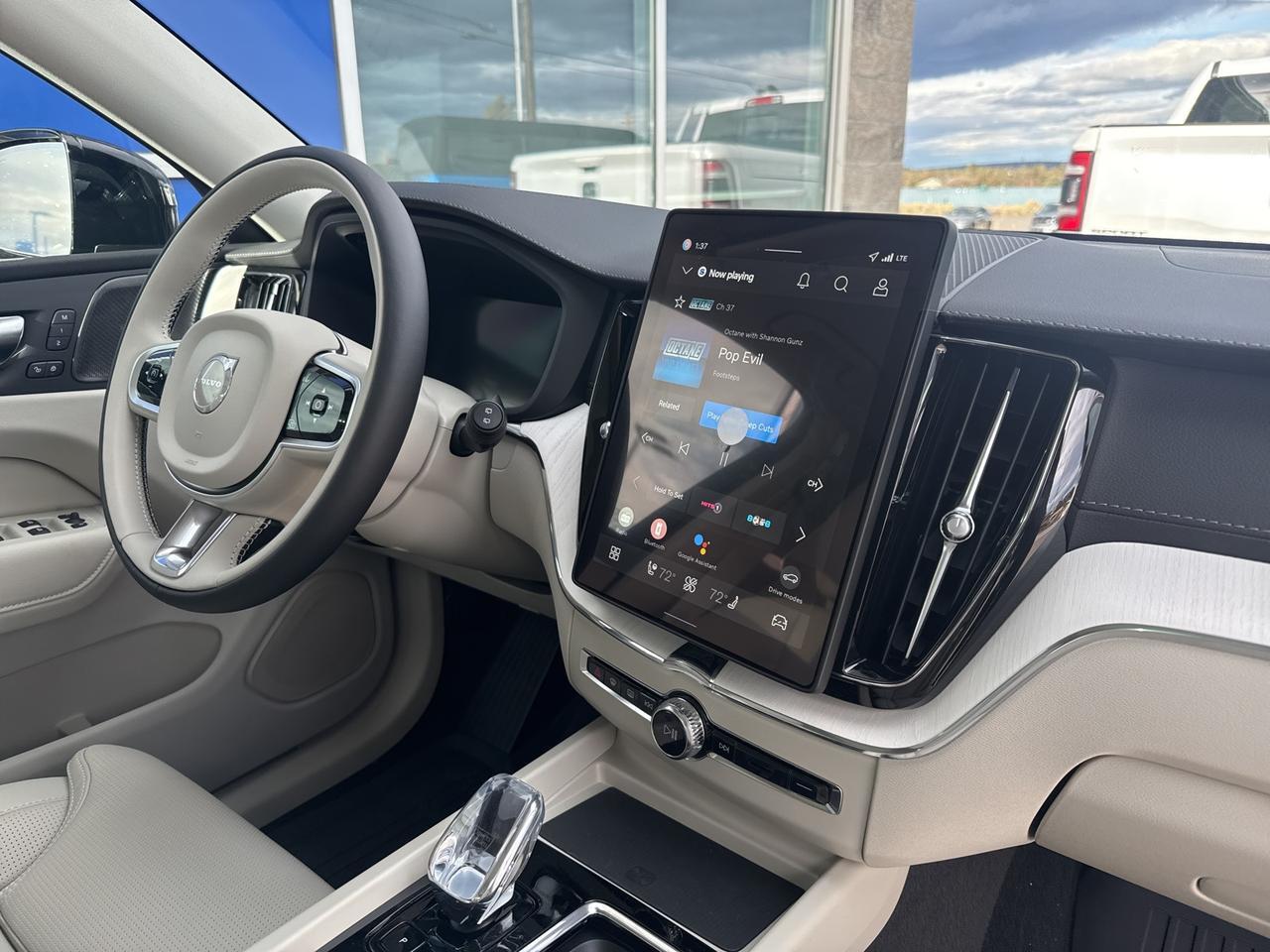 2026 Volvo XC60 B5 Ultra Bend OR