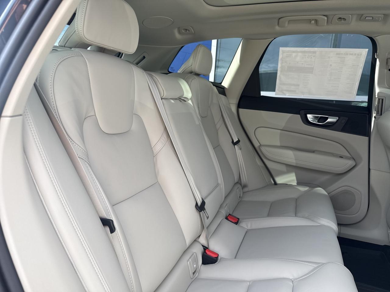 2026 Volvo XC60 B5 Ultra Bend OR