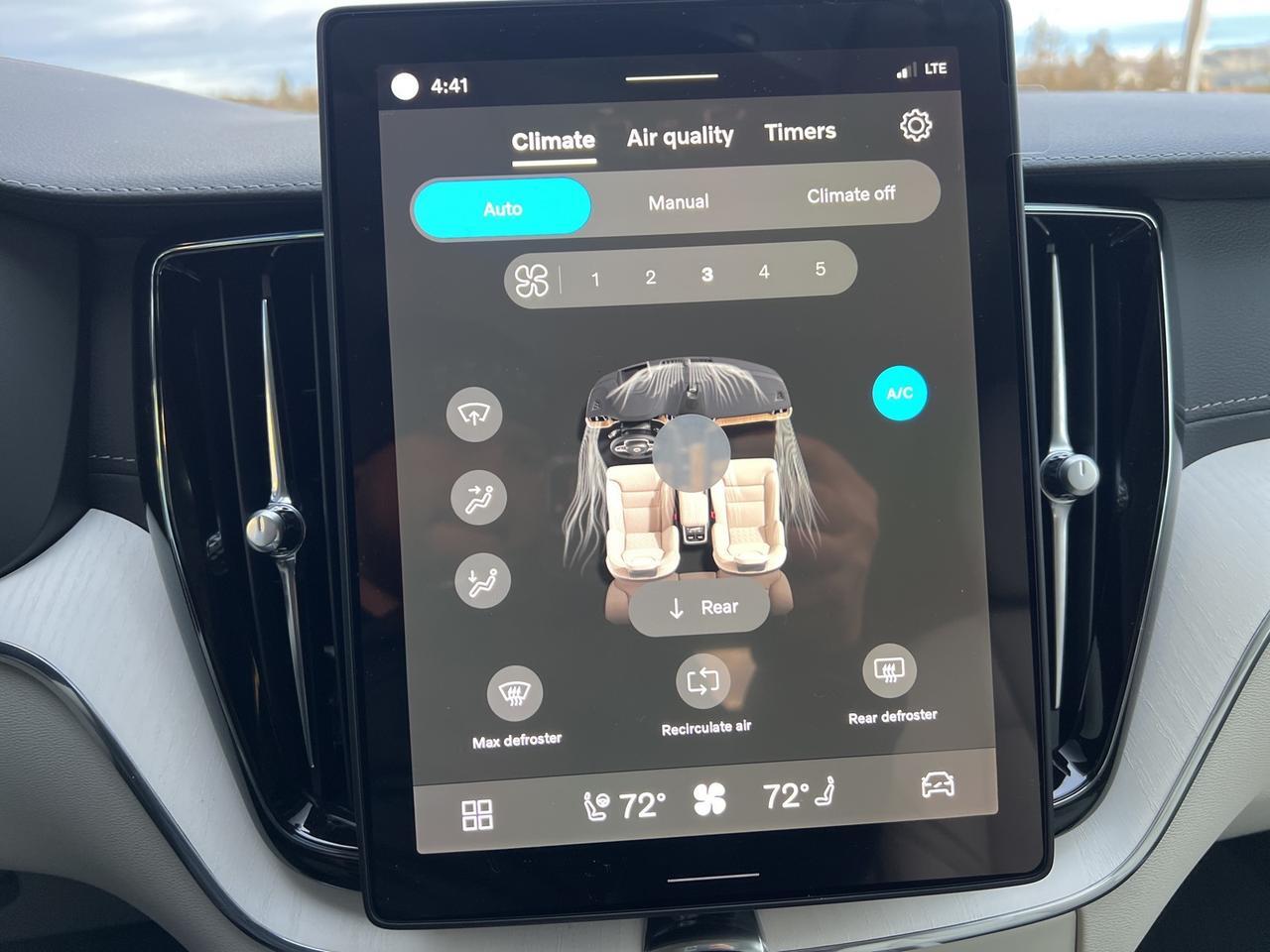 2026 Volvo XC60 B5 Ultra Bend OR