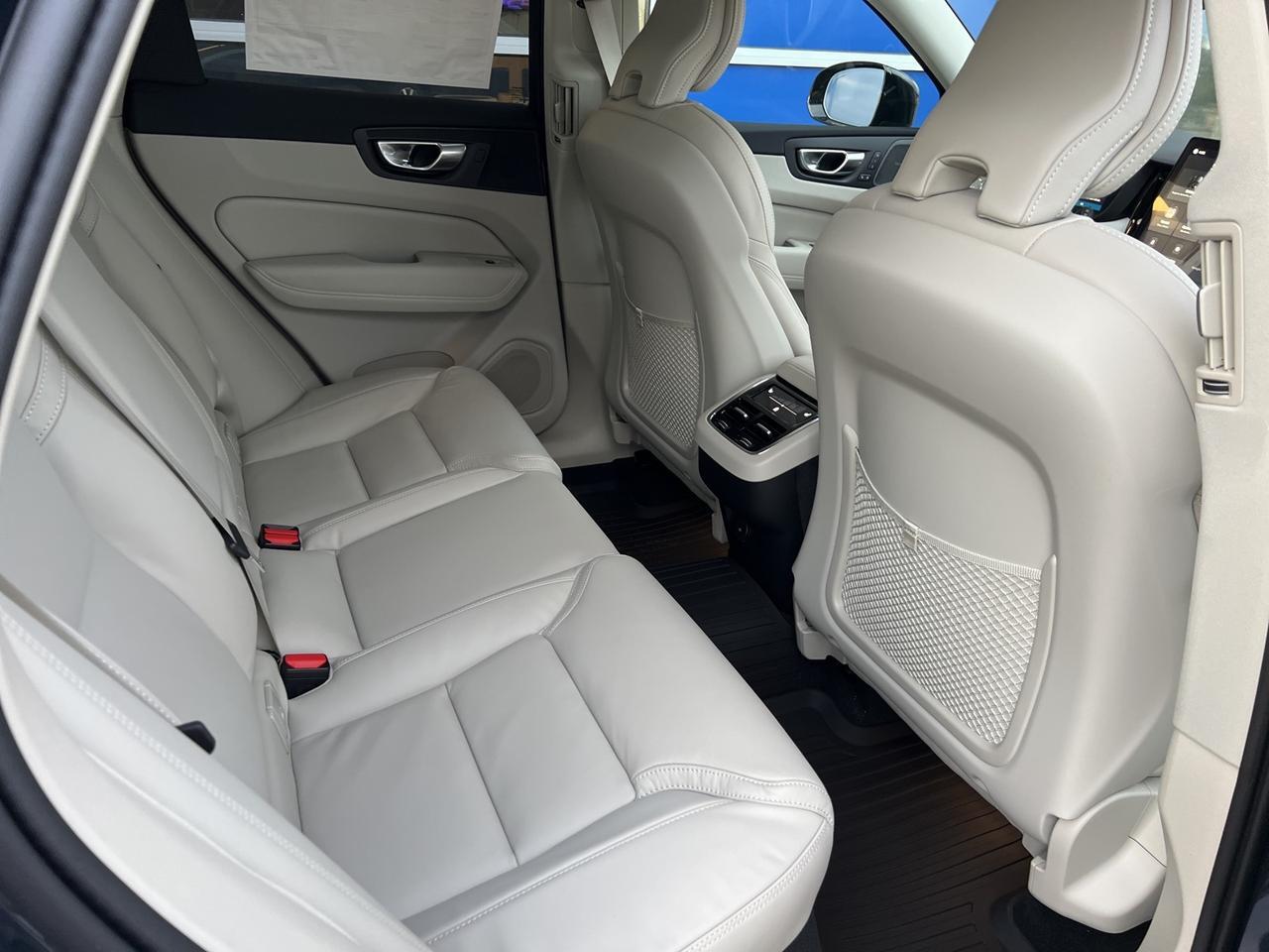 2026 Volvo XC60 B5 Ultra Bend OR