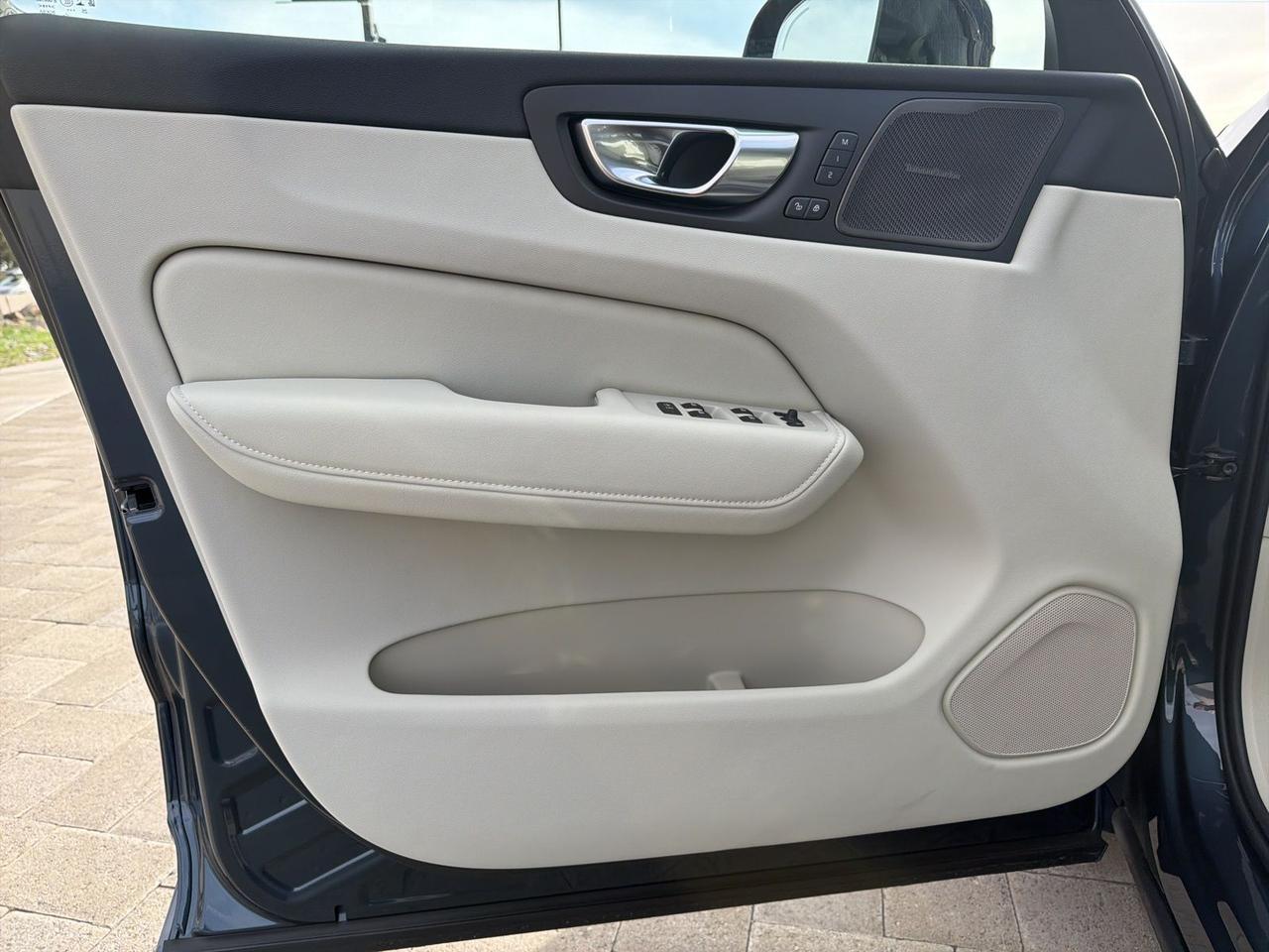 2026 Volvo XC60 B5 Ultra Bend OR