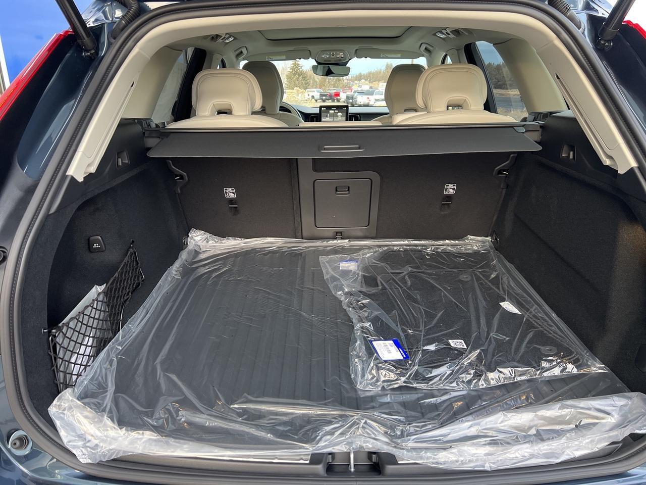 2026 Volvo XC60 B5 Ultra Bend OR