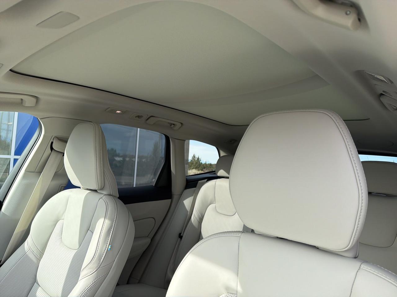 2026 Volvo XC60 B5 Ultra Bend OR