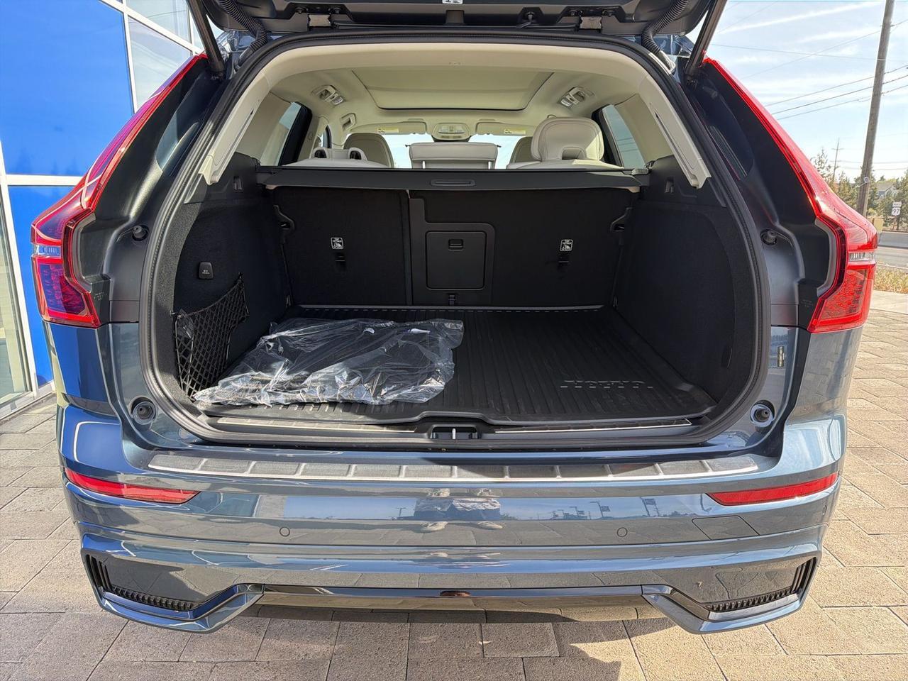 2026 Volvo XC60 B5 Ultra Bend OR