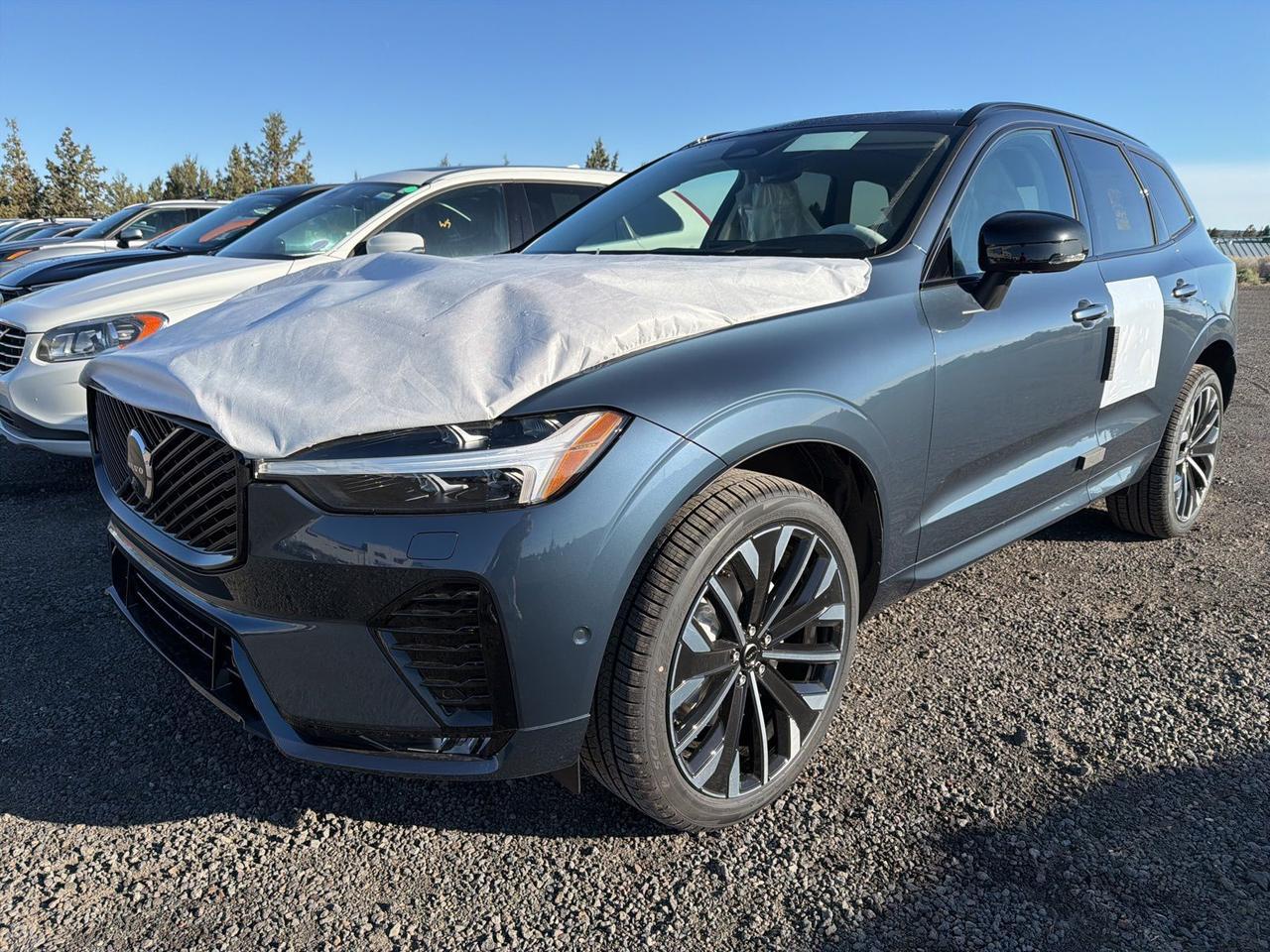 2026 Volvo XC60 B5 Ultra