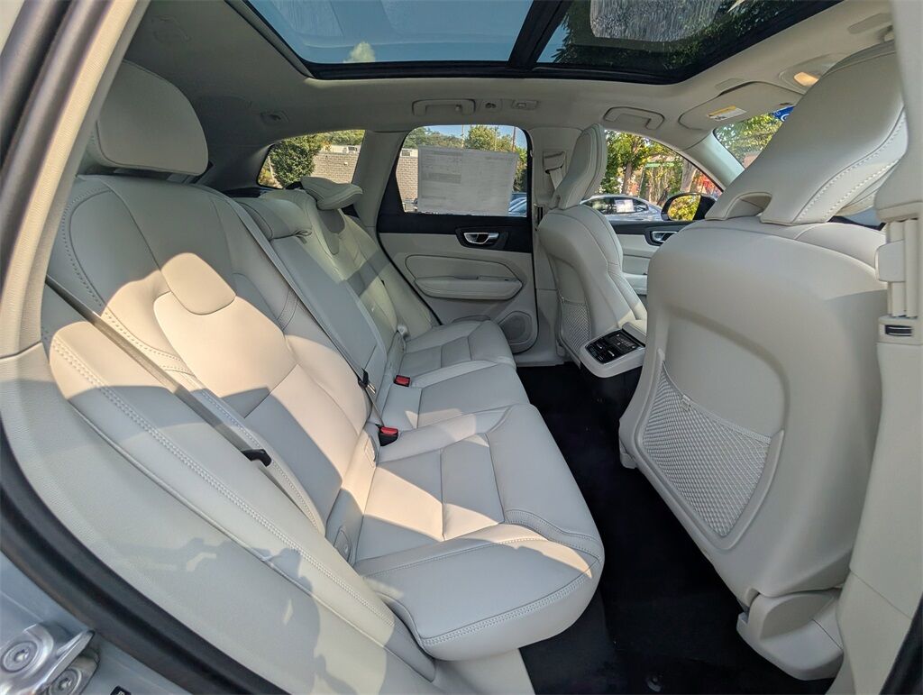 2026 Volvo XC60 B5 Ultra Hunt Valley MD