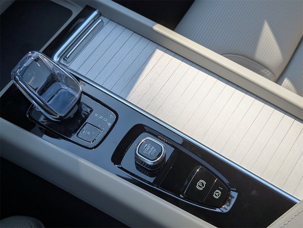 2026 Volvo XC60 B5 Ultra Hunt Valley MD