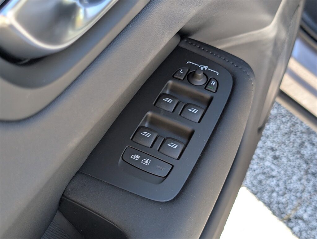 2026 Volvo XC60 B5 Ultra Hunt Valley MD