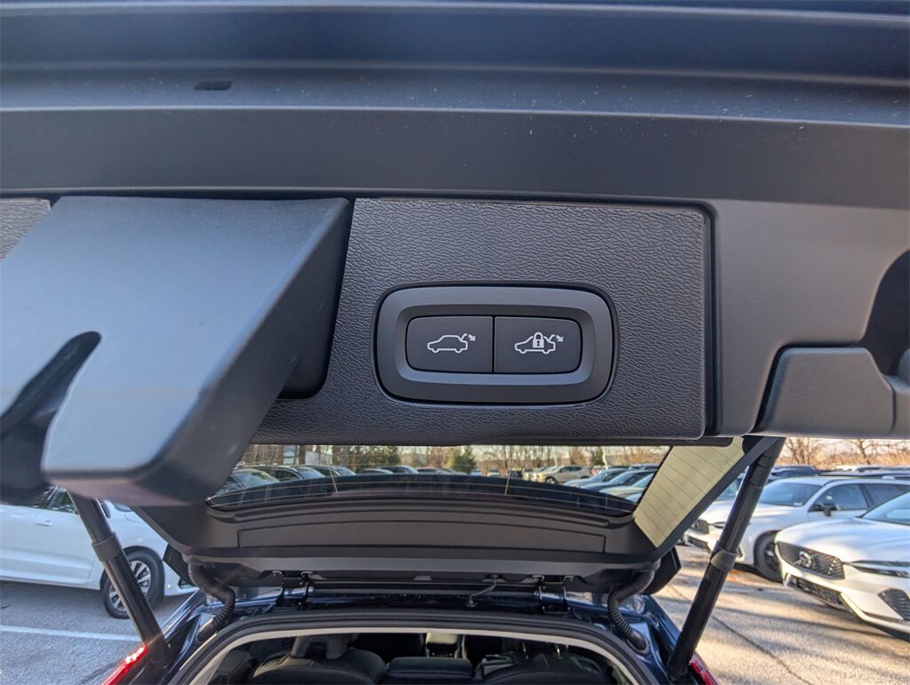 2026 Volvo XC60 B5 Ultra Hunt Valley MD