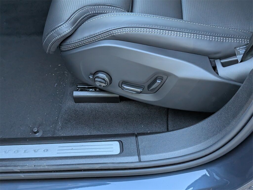 2026 Volvo XC60 B5 Ultra Hunt Valley MD