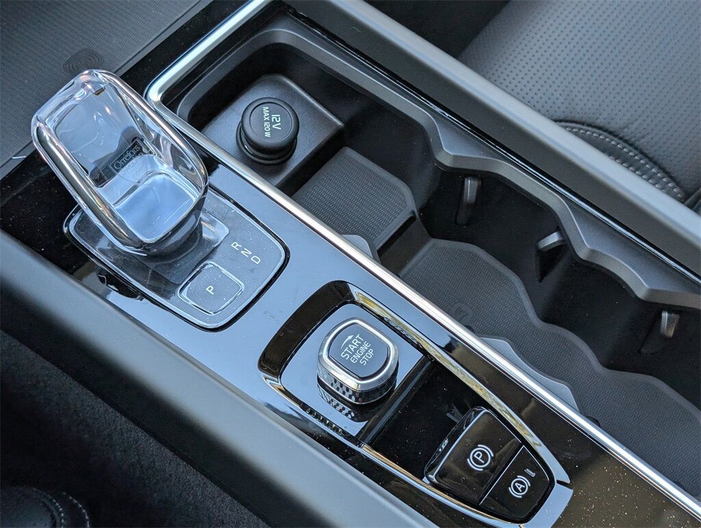 2026 Volvo XC60 B5 Ultra Hunt Valley MD