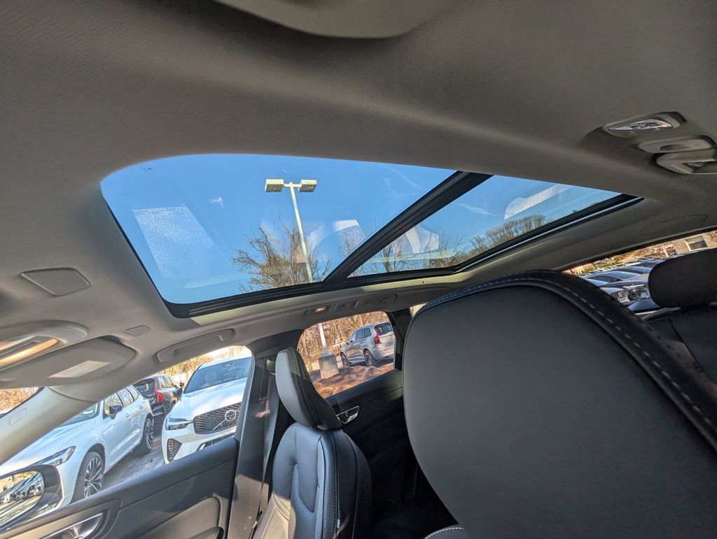 2026 Volvo XC60 B5 Ultra Hunt Valley MD