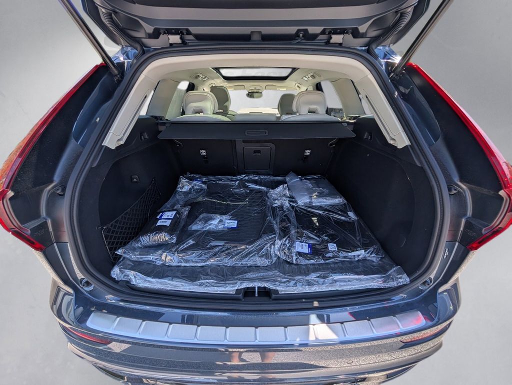 2026 Volvo XC60 B5 Ultra Hunt Valley MD