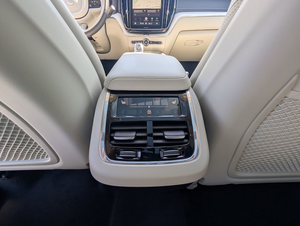 2026 Volvo XC60 B5 Ultra Hunt Valley MD