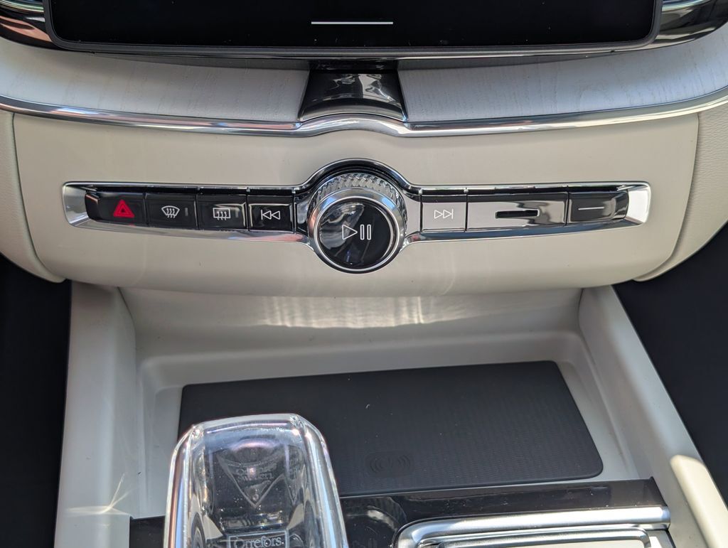 2026 Volvo XC60 B5 Ultra Hunt Valley MD
