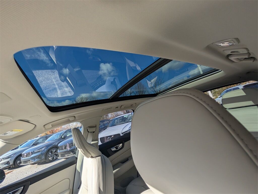 2026 Volvo XC60 B5 Ultra Hunt Valley MD