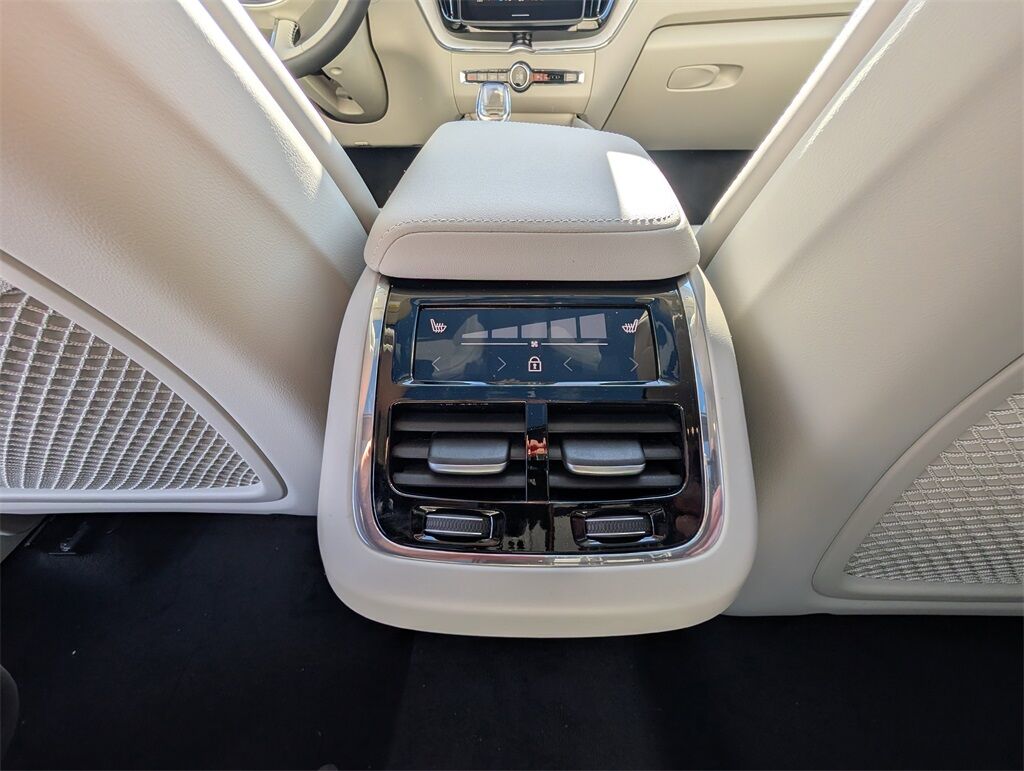 2026 Volvo XC60 B5 Ultra Hunt Valley MD