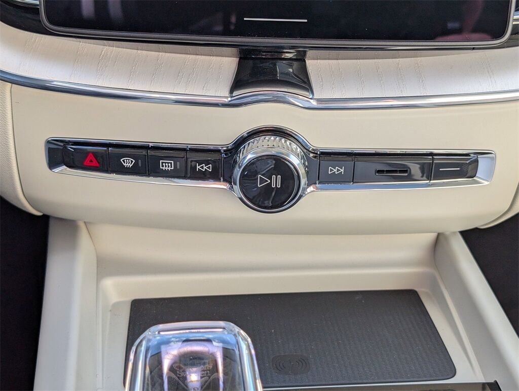 2026 Volvo XC60 B5 Ultra Hunt Valley MD