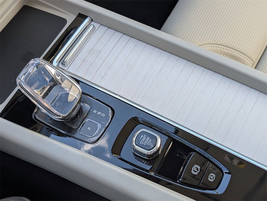 2026 Volvo XC60 B5 Ultra Hunt Valley MD