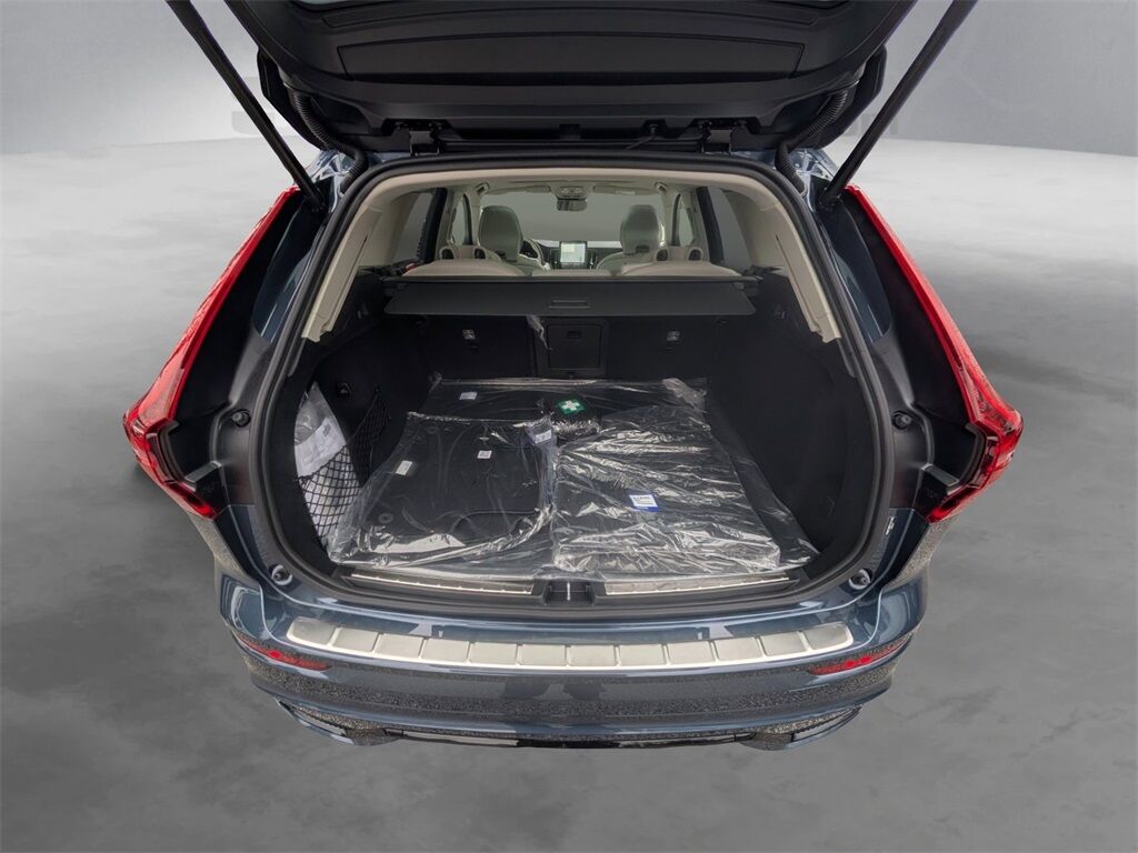 2026 Volvo XC60 B5 Ultra Hunt Valley MD