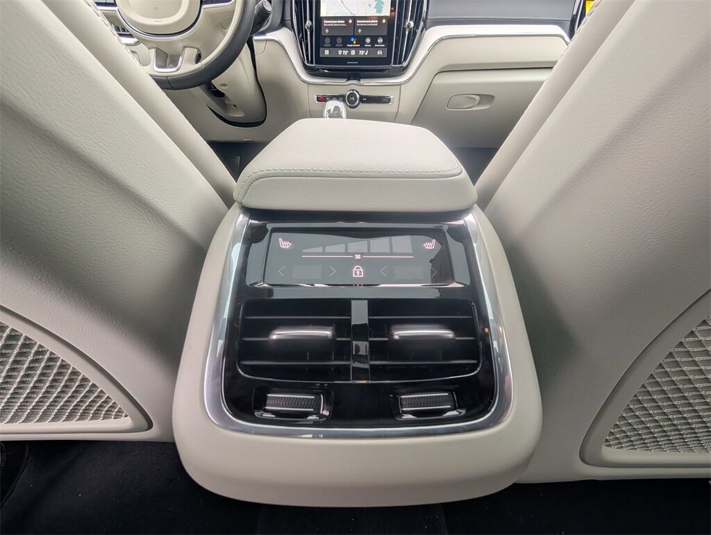 2026 Volvo XC60 B5 Ultra Hunt Valley MD