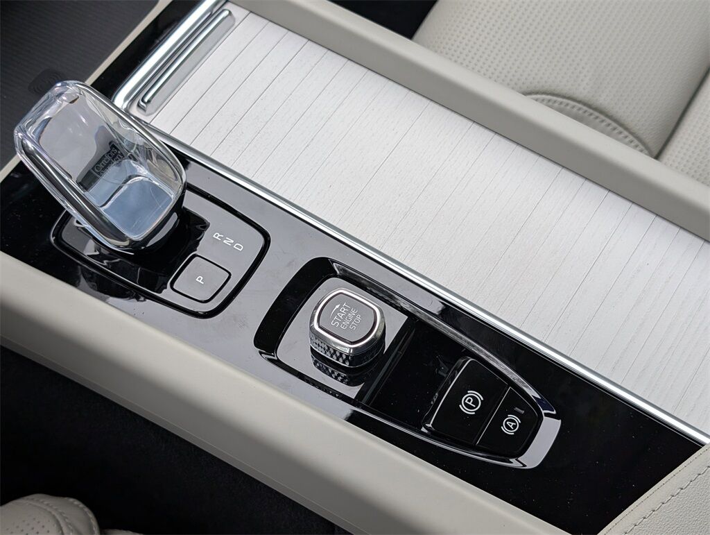 2026 Volvo XC60 B5 Ultra Hunt Valley MD