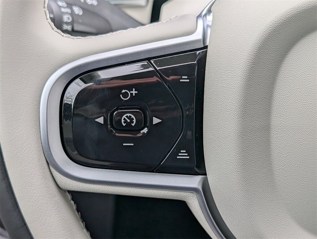 2026 Volvo XC60 B5 Ultra Hunt Valley MD