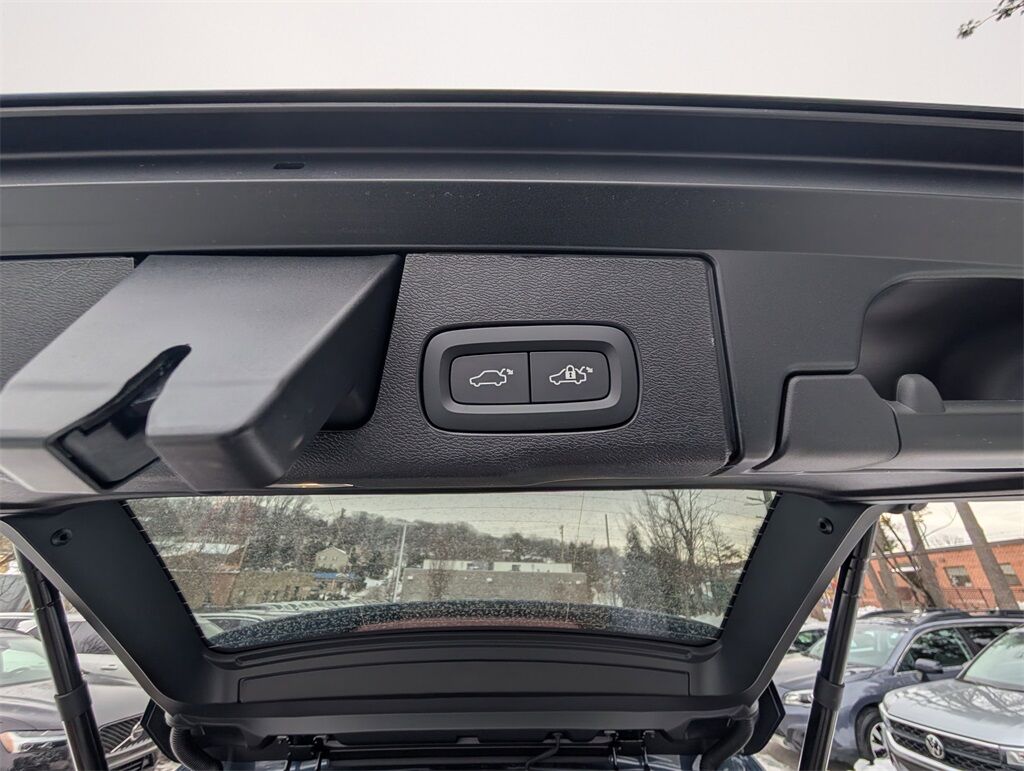 2026 Volvo XC60 B5 Ultra Hunt Valley MD