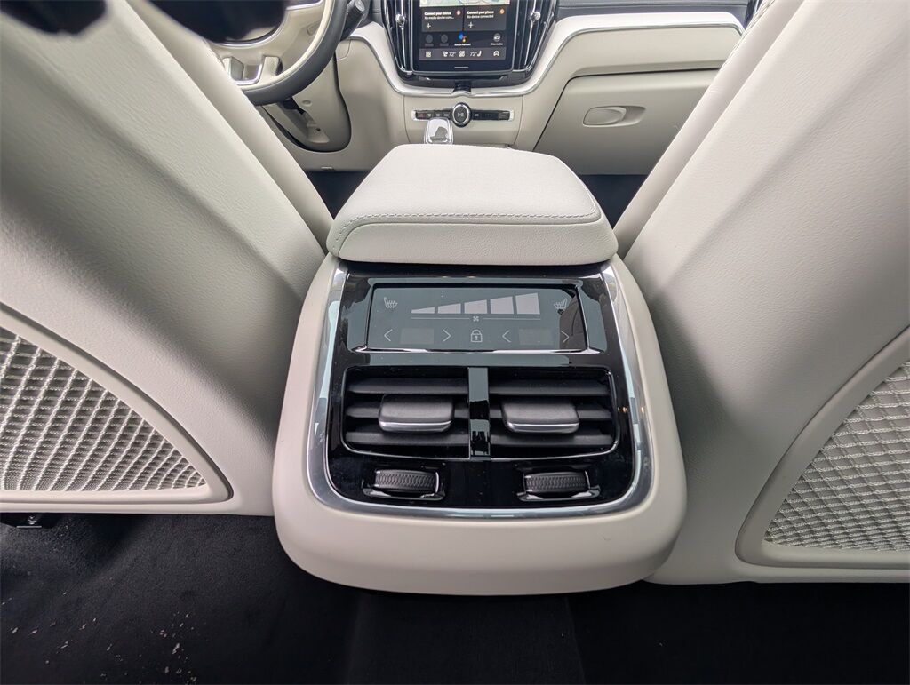 2026 Volvo XC60 B5 Ultra Hunt Valley MD