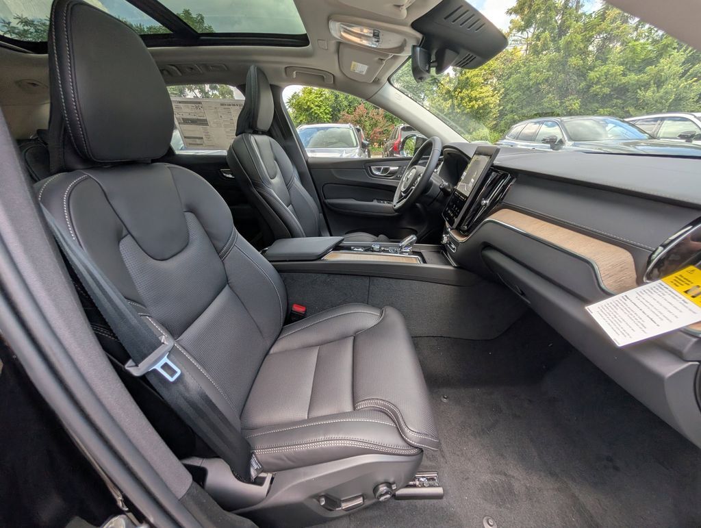 2026 Volvo XC60 B5 Ultra Hunt Valley MD