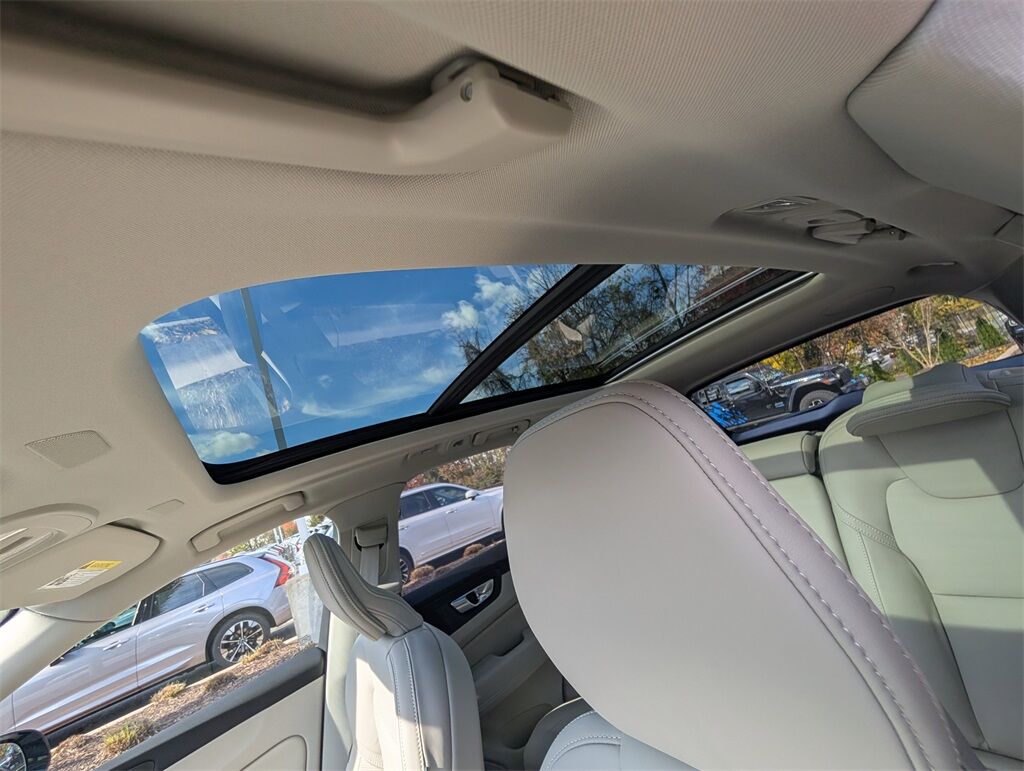 2026 Volvo XC60 B5 Ultra Hunt Valley MD