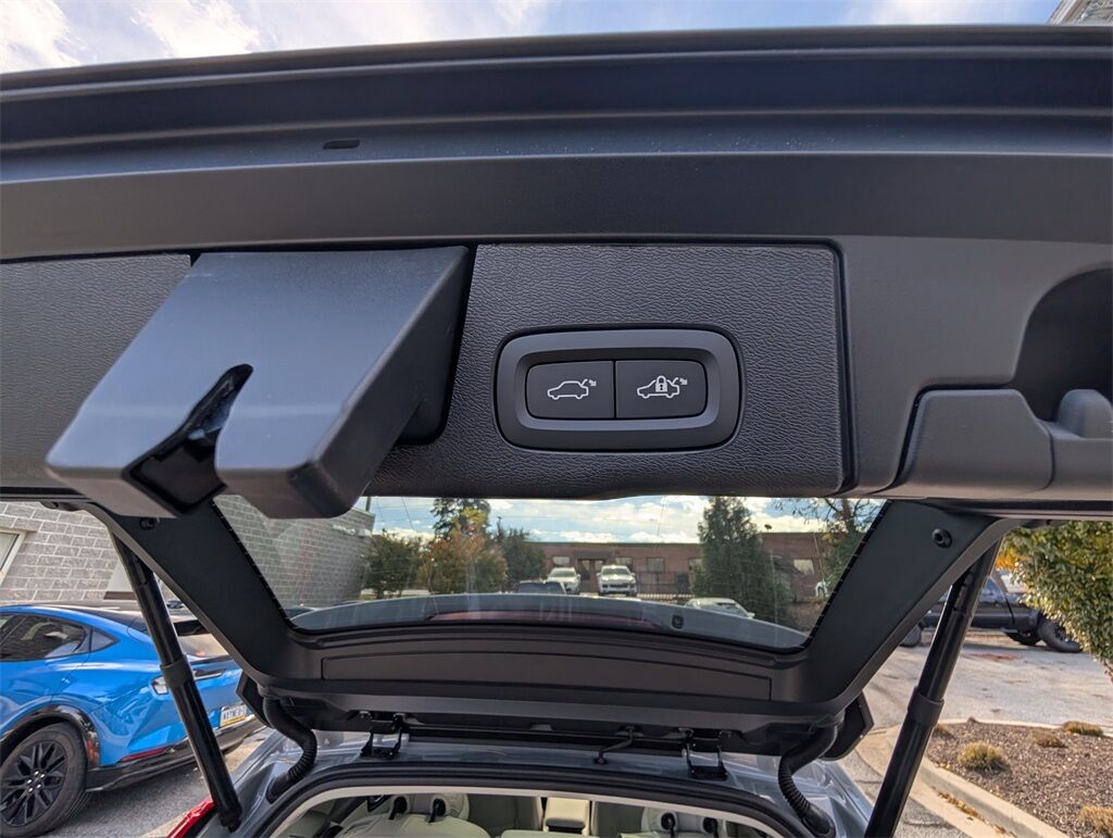 2026 Volvo XC60 B5 Ultra Hunt Valley MD