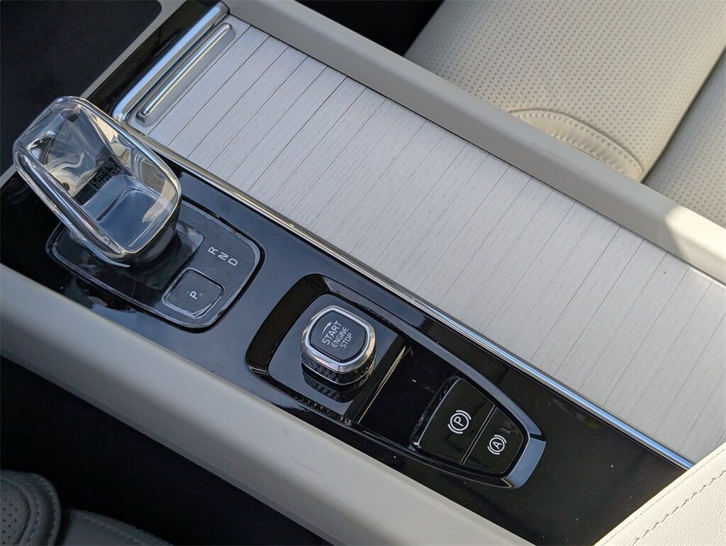 2026 Volvo XC60 B5 Ultra Hunt Valley MD