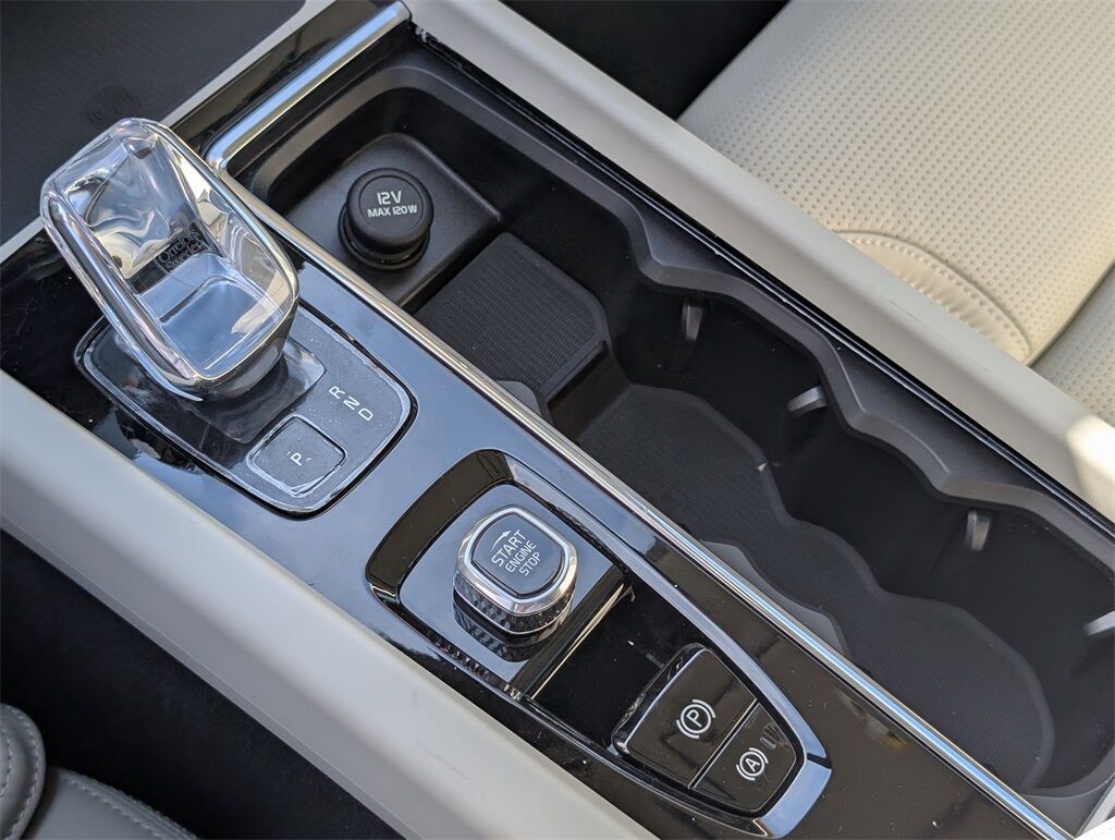 2026 Volvo XC60 B5 Ultra Hunt Valley MD