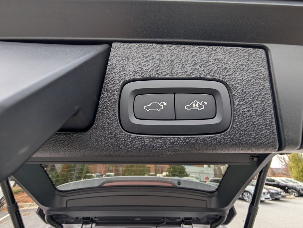 2026 Volvo XC60 B5 Ultra Hunt Valley MD